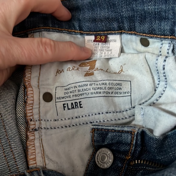 Women’s authentic 7 for all Mankind flare jeans size 29. Excellent condition. - Picture 4 of 4